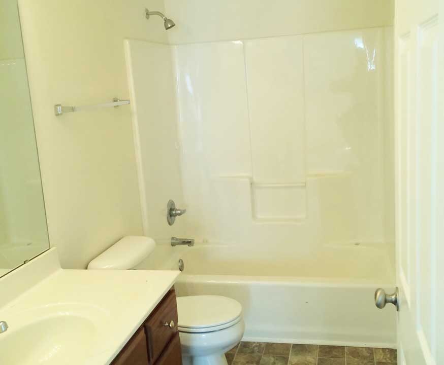 205-209-Hanover-Ct-bathroom