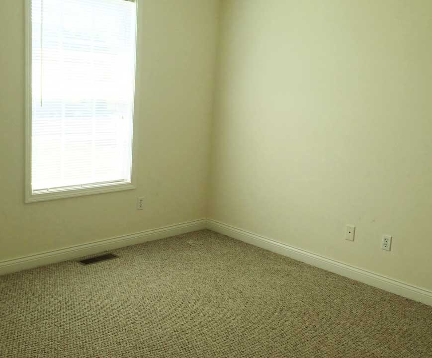 205-209-Hanover-Ct-bedroom 3