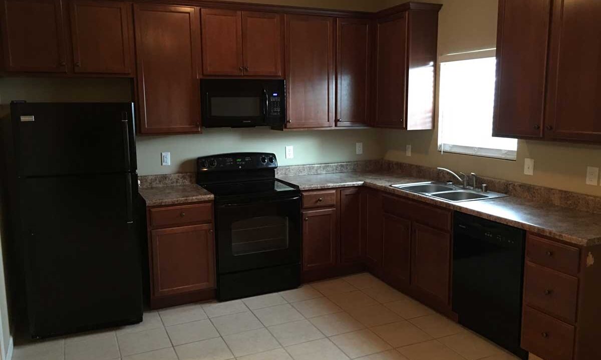 Kelly-Heights-Townhomes-3Bed-1-5-Bath-Kitchen