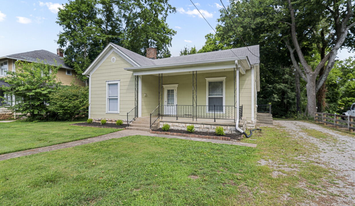 1357 Park St exterior 3